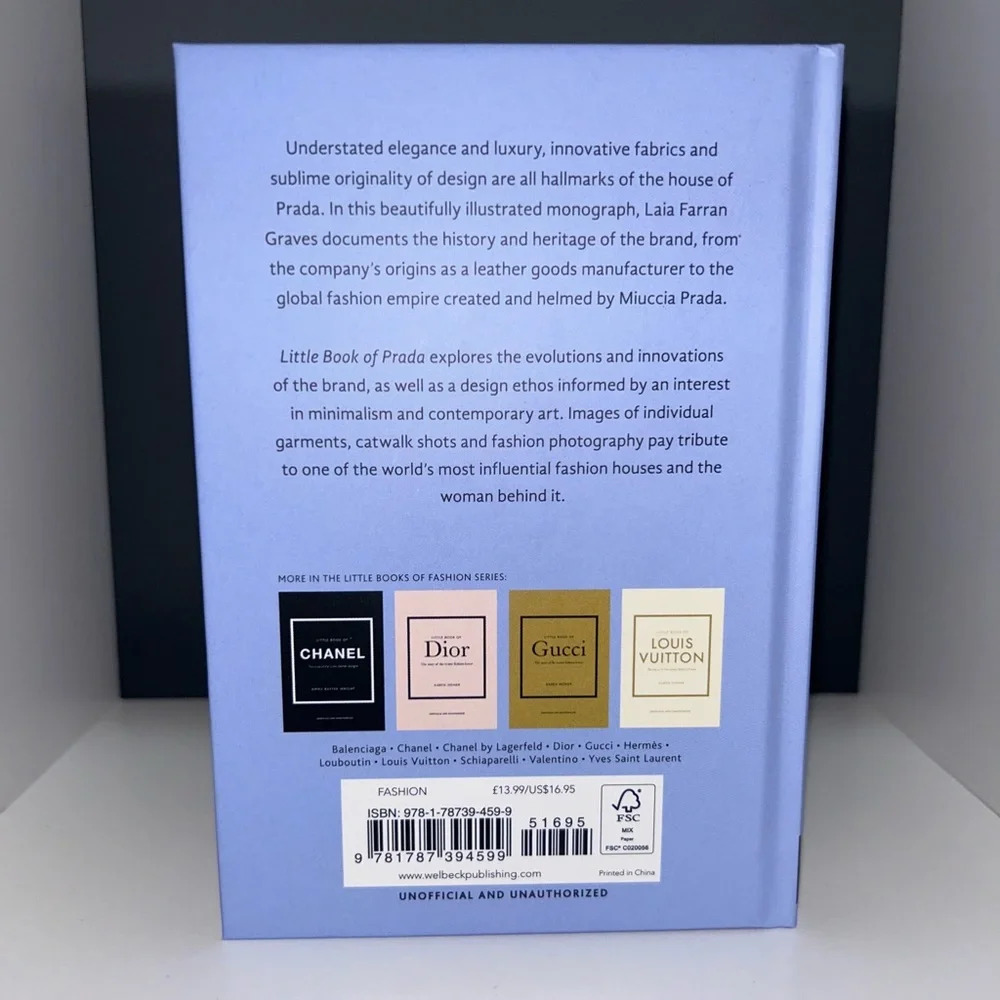 Little book of Prada by Laia Farran Graves - Picture 3 of 4